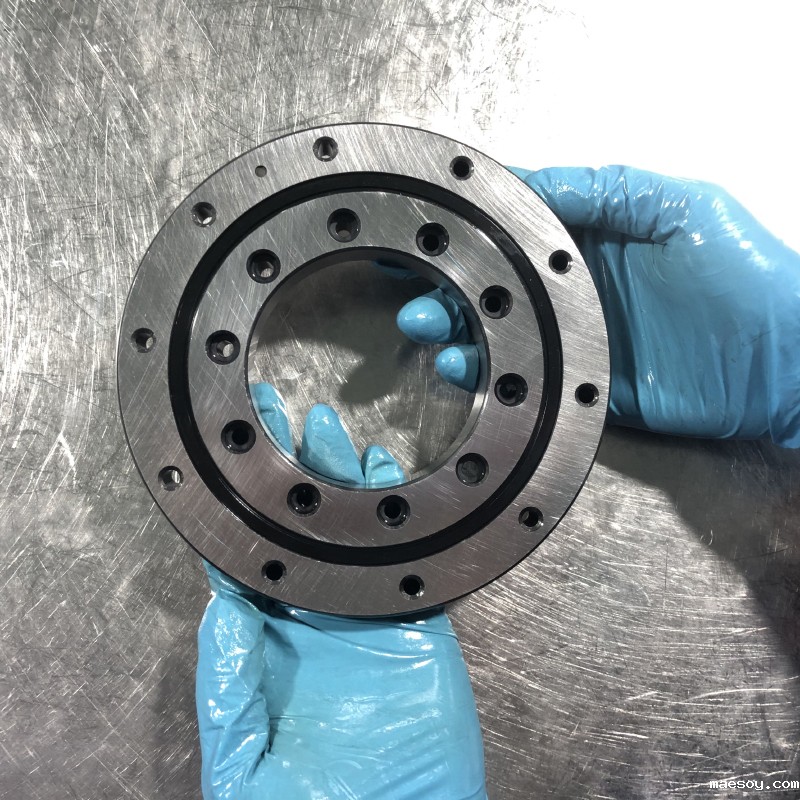 交叉滚子轴承运转不畅的原因分析及解决方法介绍